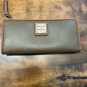 Dooney & Bourke Tan Leather Men's Wallet